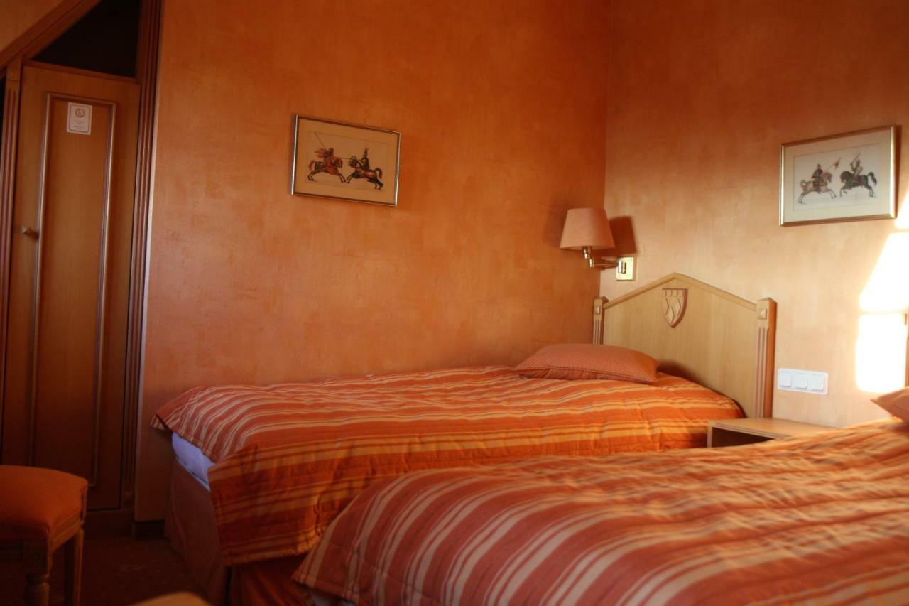 Hotel Burg Arras Alf Extérieur photo