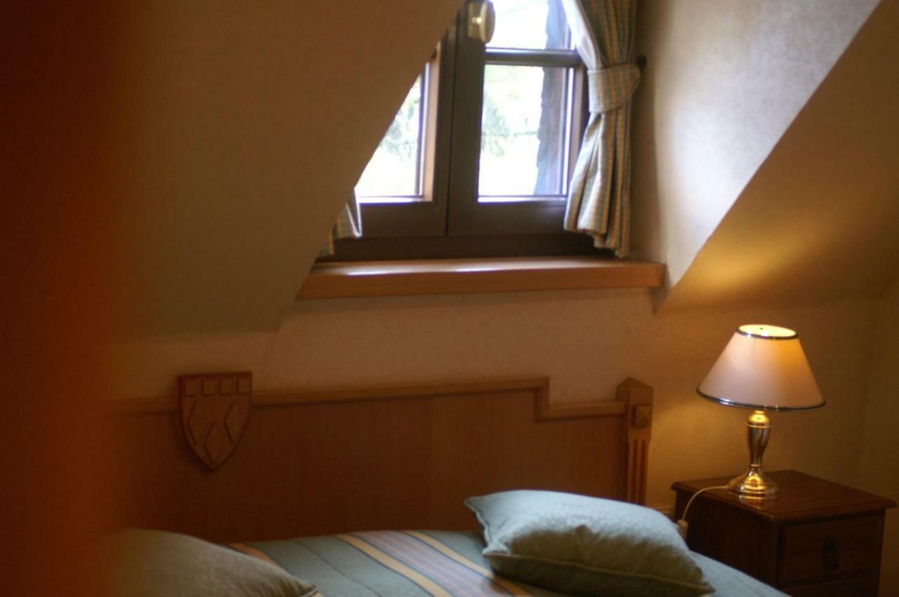 Hotel Burg Arras Alf Extérieur photo