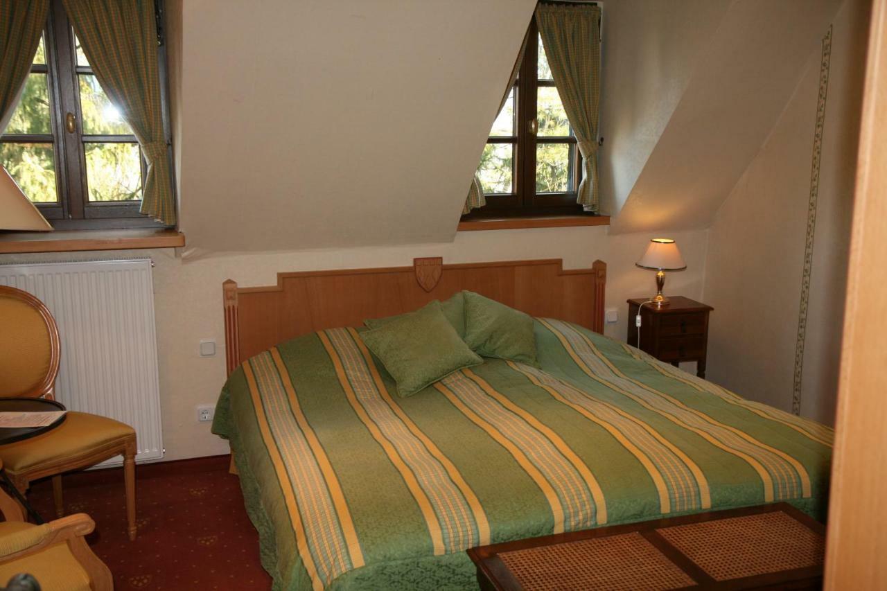 Hotel Burg Arras Alf Extérieur photo