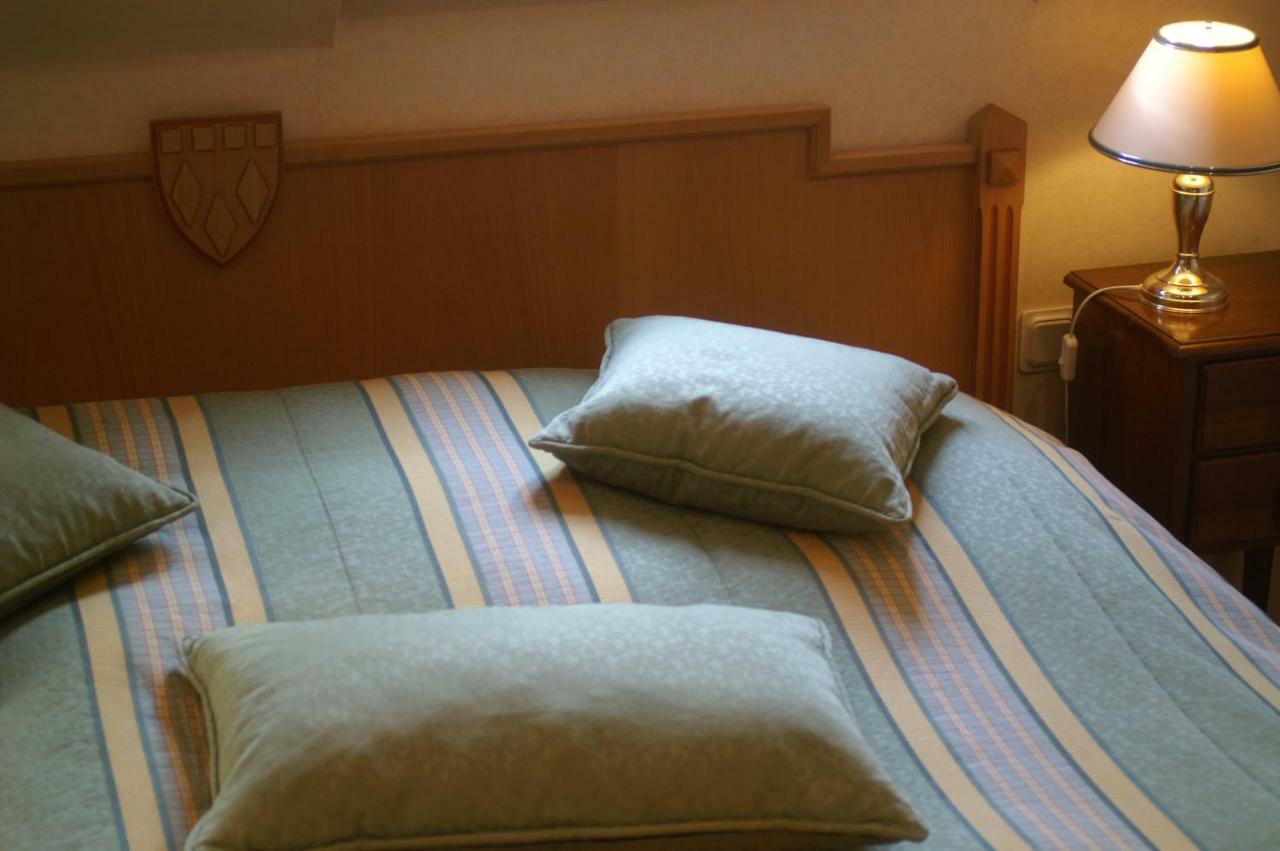 Hotel Burg Arras Alf Extérieur photo