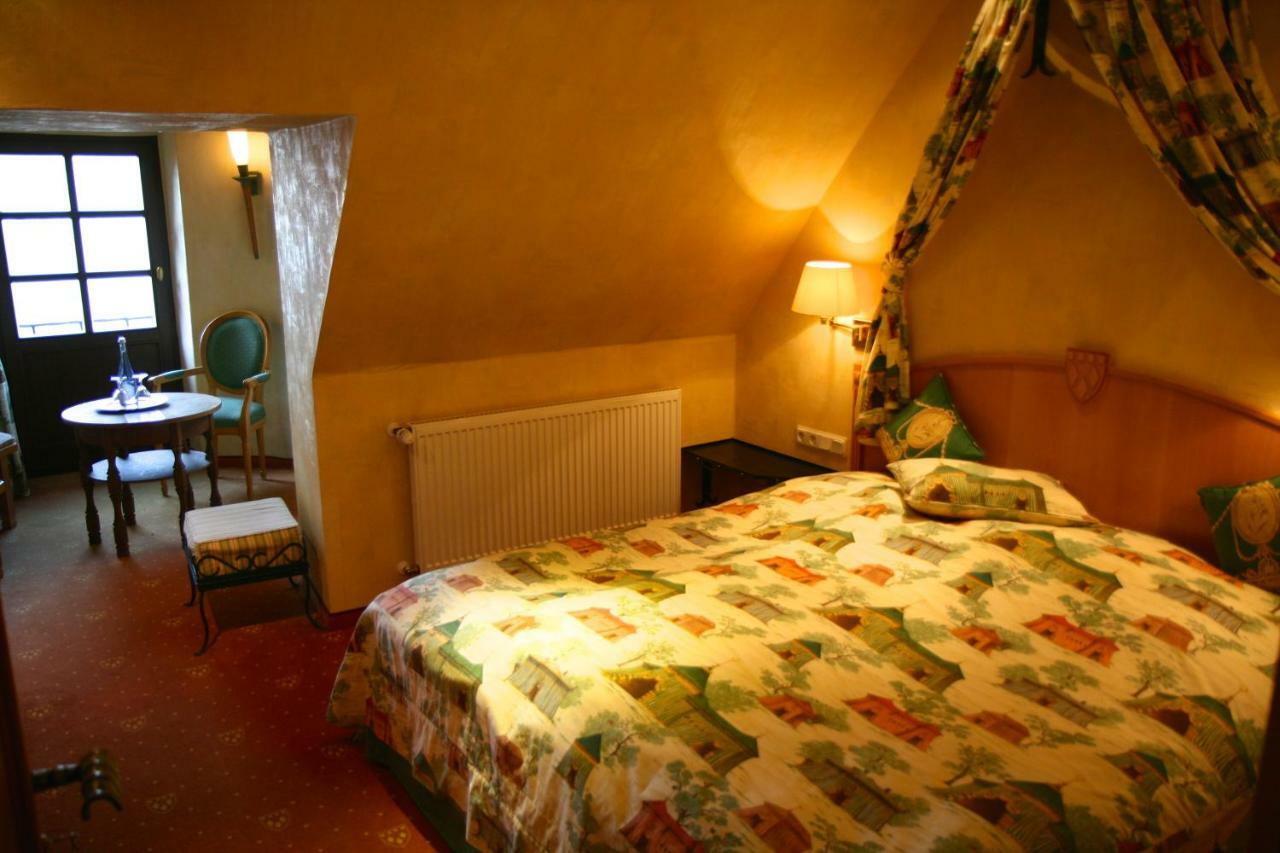 Hotel Burg Arras Alf Extérieur photo