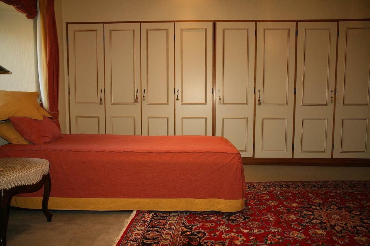 Hotel Burg Arras Alf Extérieur photo