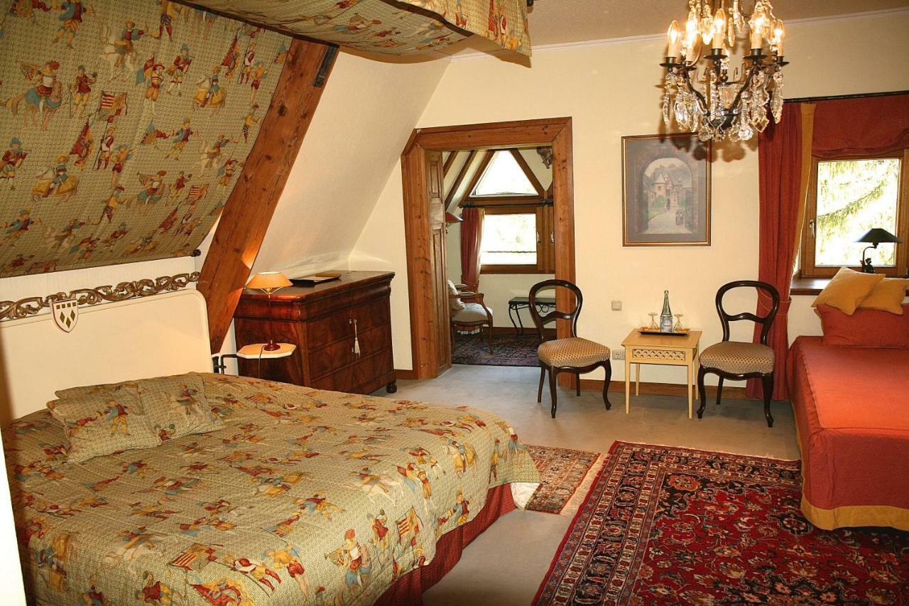 Hotel Burg Arras Alf Extérieur photo