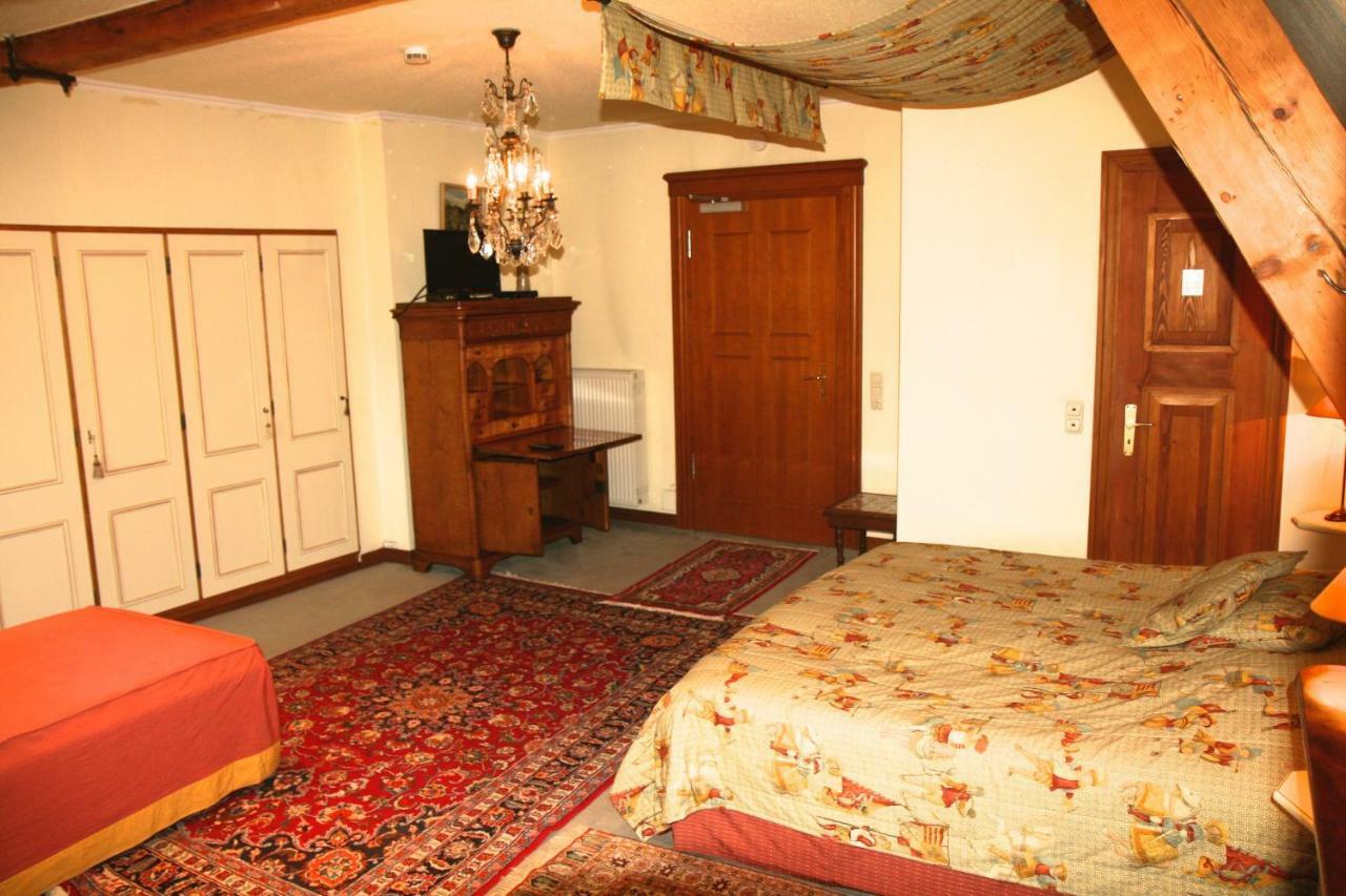 Hotel Burg Arras Alf Extérieur photo
