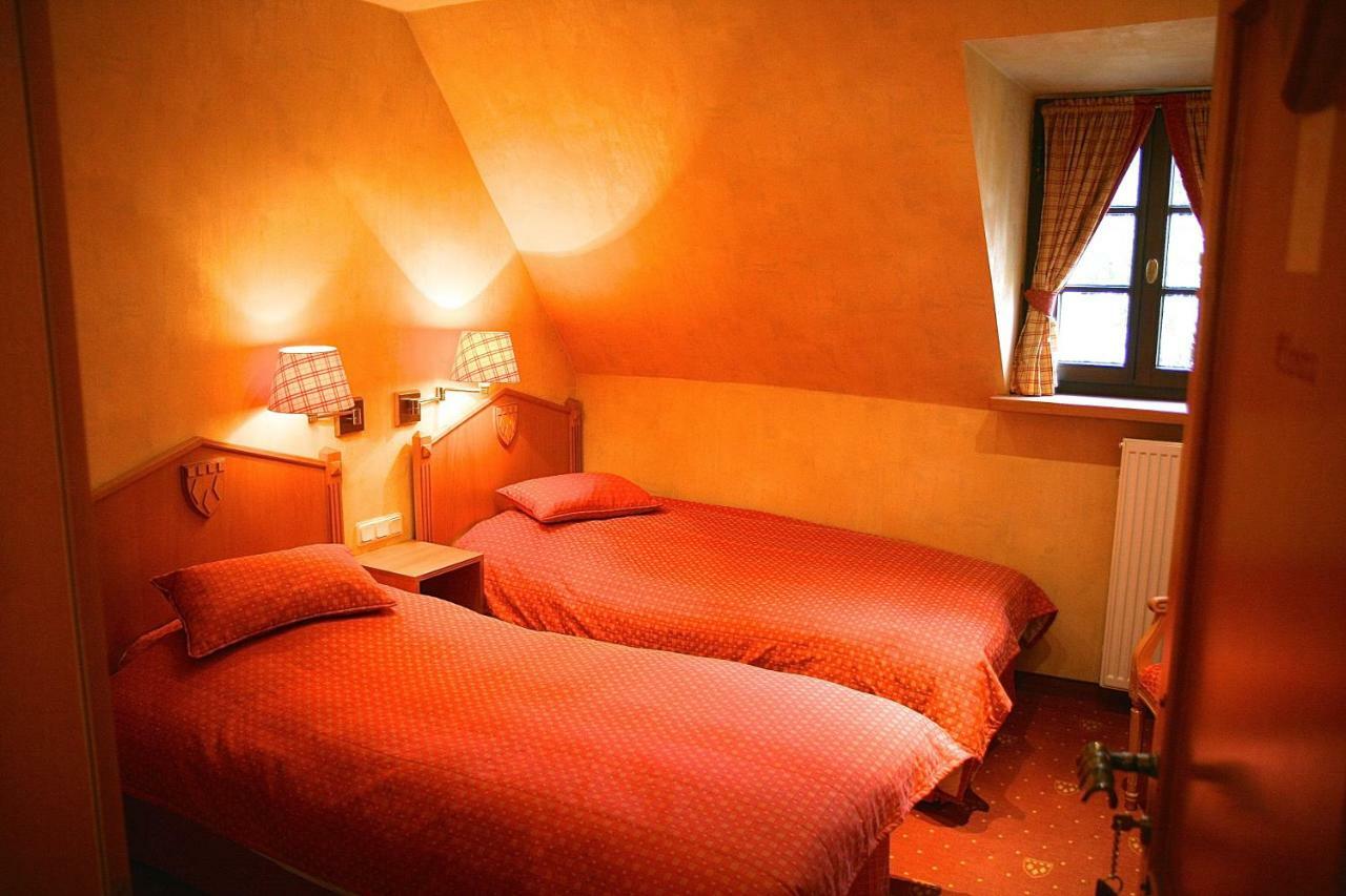 Hotel Burg Arras Alf Extérieur photo