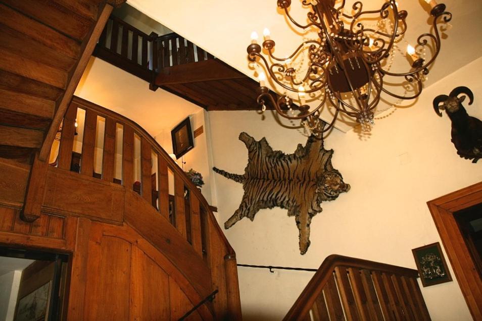 Hotel Burg Arras Alf Extérieur photo